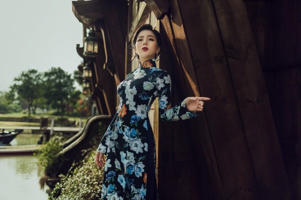 Nữ ca sĩ phải tự làm “đau” bản thân để hát nhạc xưa.