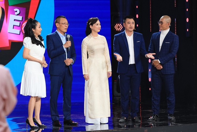 NSND Lê Khanh, NSND Hồng Vân.