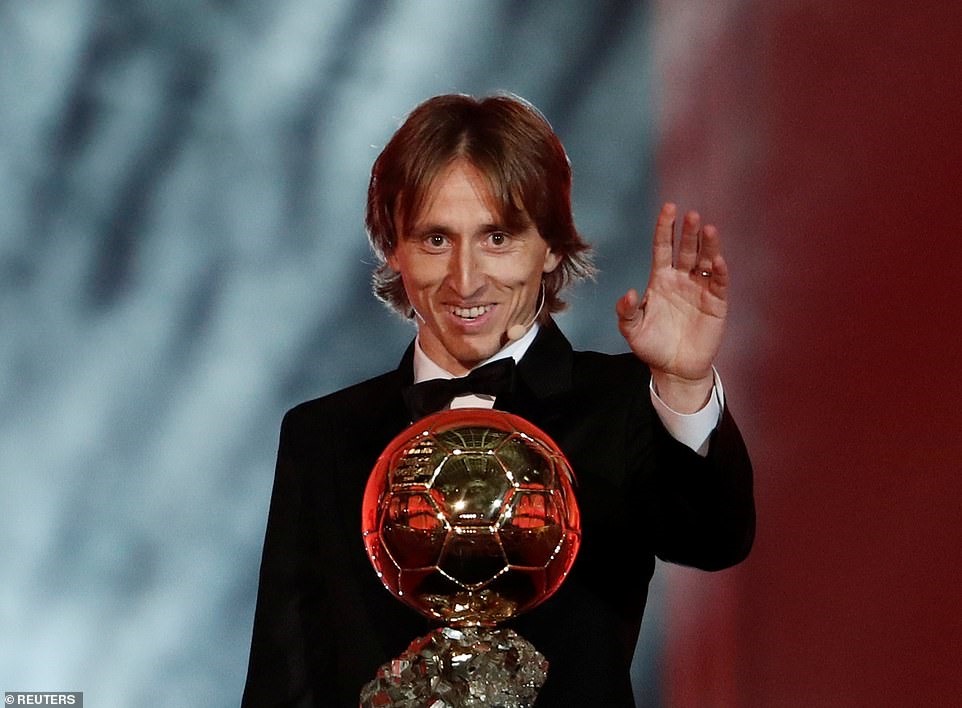 Modric đã là chủ nhân mới của QBV. Ảnh: Reuters.