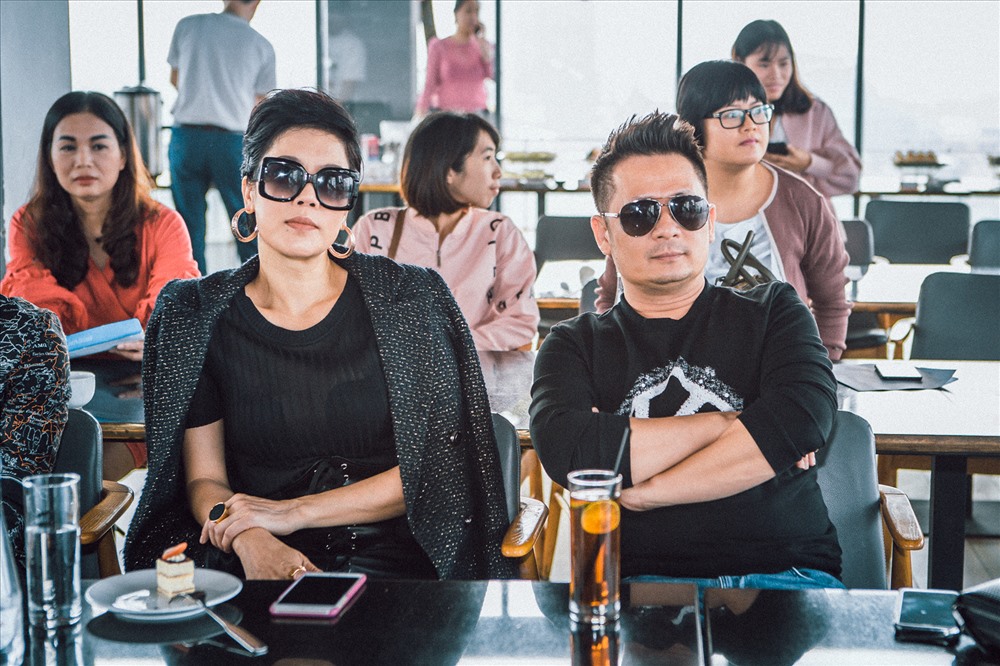 2 ca sĩ háo hức khi được hội ngộ với khán giả Thủ đô vào dịp đầu năm mới 2019. Ảnh: Kenvin Phạm.
