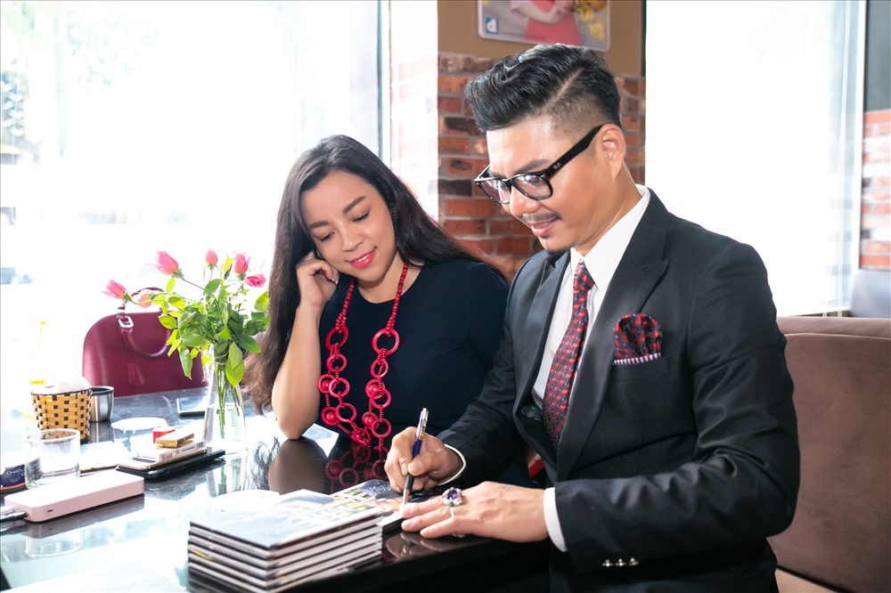 Quốc Quốc với NSƯT Tố Nga.