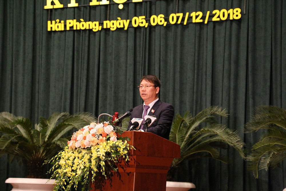 GĐ Sở Xây dựng Phùng Văn Thanh trả lời chất vấn đại biểu HĐND