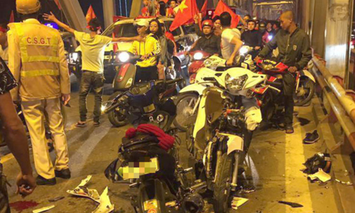 Hiện trường vụ tai nạn trên cầu Chương Dương. Ảnh: Chu Anh