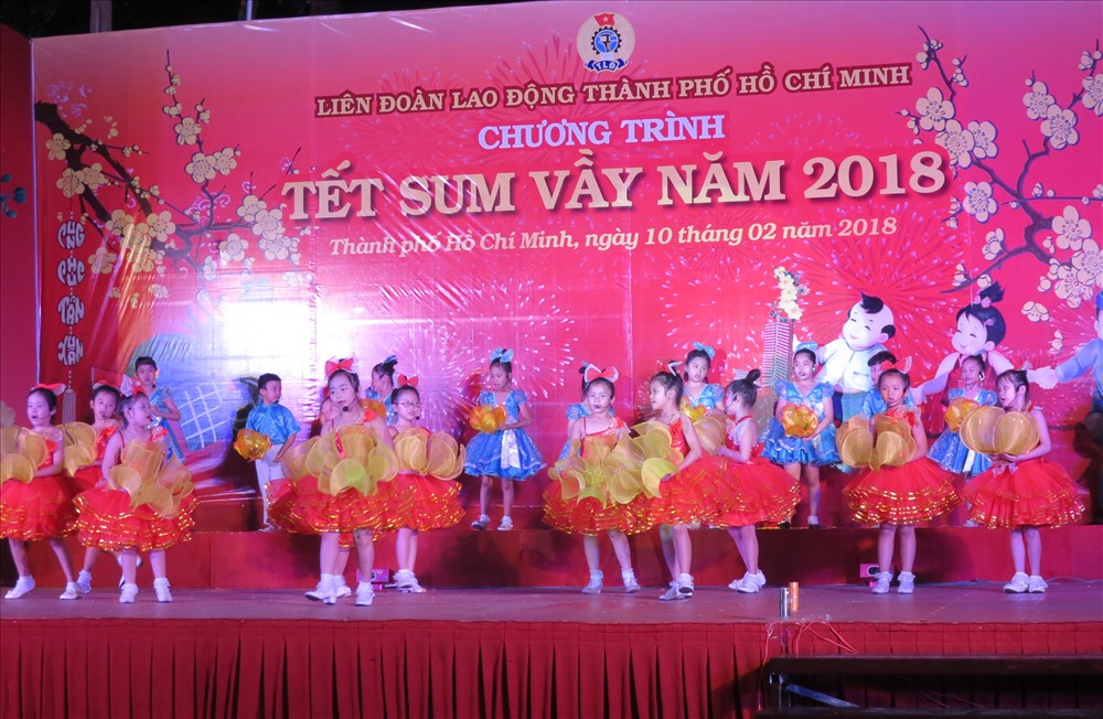 Chương trình với nhiều tiết mục văn nghệ hấp dẫn
