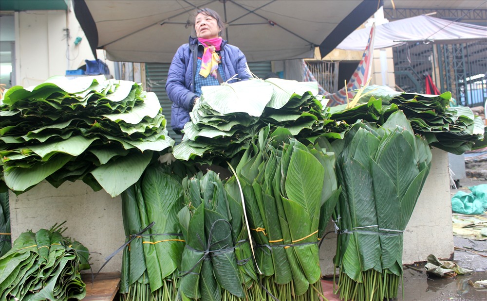 30-40 vạn lá dong nhập về lá bán hết ngay.