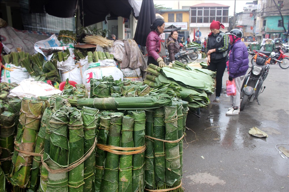 Lá dong rừng được người dân ưa chuộng.