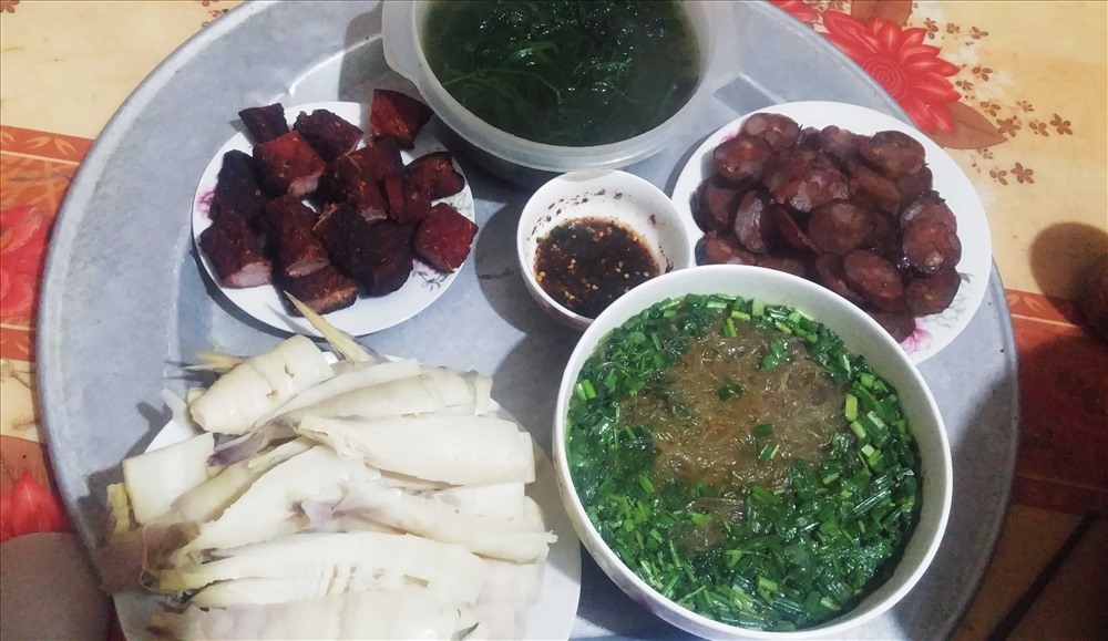 Măng luộc. Ảnh. Hoàng Huế