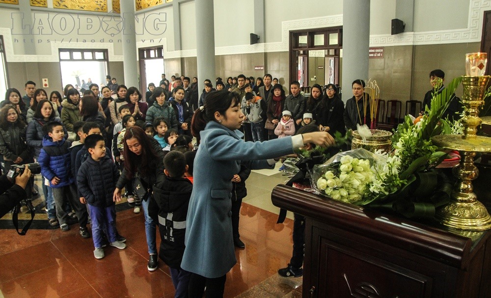 Hôm nay, thứ 7 ngày 24.2, lễ viếng bé Hải An 7 tuổi hiến giác mạc diễn ra. Hải An không còn nữa nhưng nghĩa cử cao đẹp của bé mãi trong lòng mọi người.