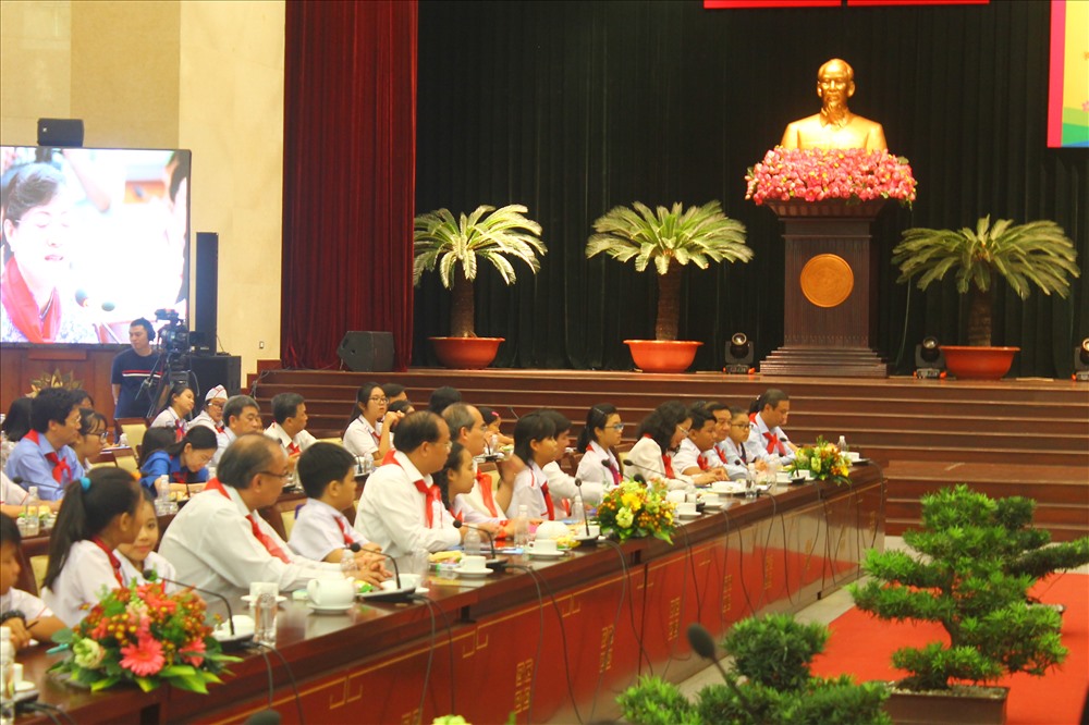 Buổi gặp gỡ giữa lãnh đạo TPHCM và thiếu nhi thành phố dịp đầu năm 2018