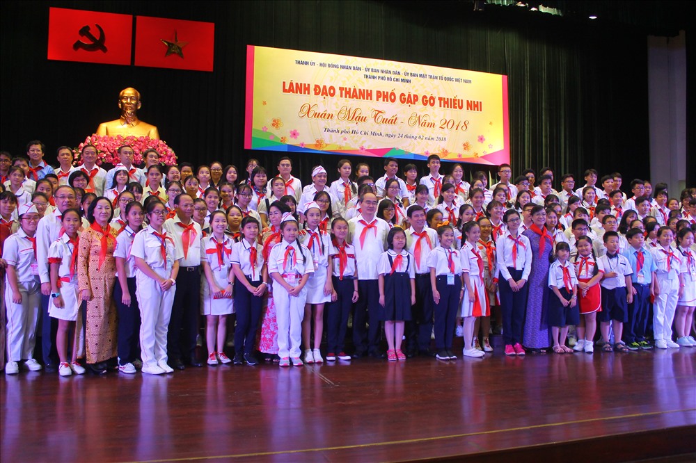 Buổi gặp gỡ giữa lãnh đạo TPHCM và thiếu nhi thành phố dịp đầu năm 2018