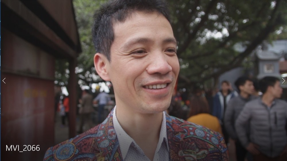Anh Nguyễn Văn Quang (Kiến Hưng, Hà Đông): “Đây là tục lệ tâm linh từ xưa rồi nên đi chùa tôi cũng có mua vàng mã để đốt nhưng cũng hạn chế. Hiện tại, tôi ủng hộ không đốt vàng mã, nếu đốt thì nên thành tâm, không nên đốt quá nhiều“.