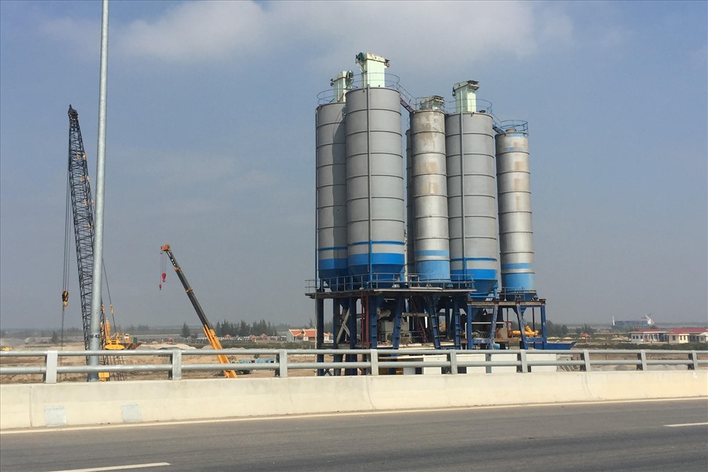 Mặc dù bị kiến nghị dừng thi công từ sớm, nhưng hiện công trình cơ bản đã được hoàn thành. Ảnh: P.V