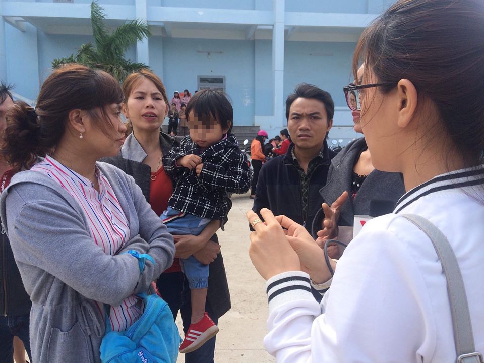 Nhiều giáo viên hoang mang khi nhận được thông tin sắp bị chấm dứt hợp đồng lao động. Ảnh: Vietnamnet.