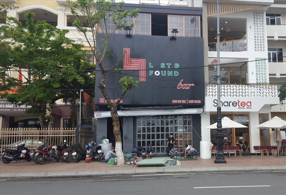 Quán Bar Lost and Found, nơi có nhân viên bị tố cáo đánh phóng viên, trong khi đang tác nghiệp