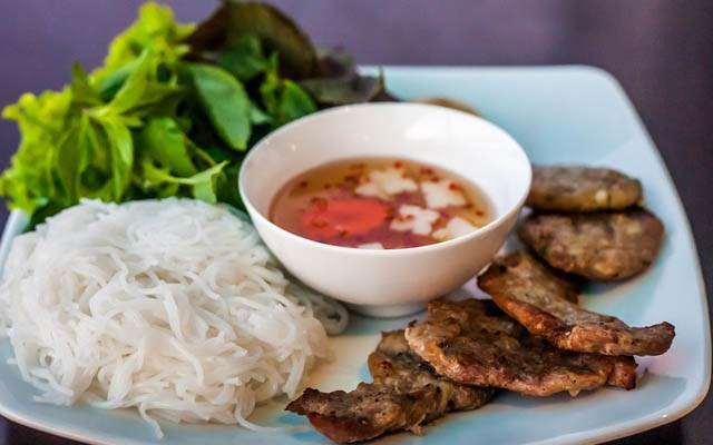 Bún chả. Ảnh: deliverynow.vn