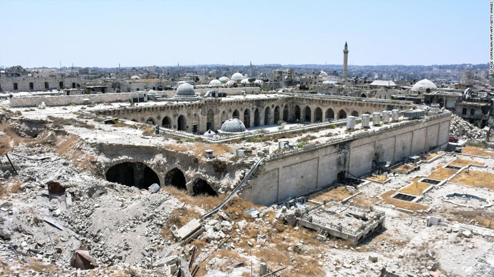 Aleppo hoang tàn. Ảnh: CNN