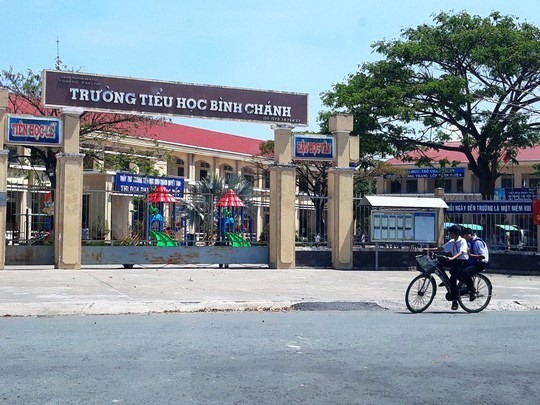 Trường tiểu học Bình Chánh nơi phụ huynh buộc cô giáo quỳ 40 phút gây bức xúc dư luận thời gian qua (Ảnh H. Minh)