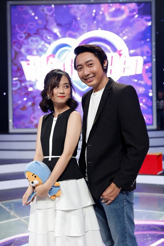 Cặp đôi Trang Ly - Minh Huy “Vì yêu mà đến” tố nhau giả tạo, hay khoe mẽ