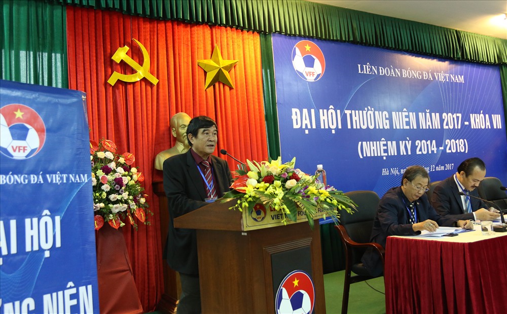 PCT VFF phụ trách truyền thông Nguyễn Xuân Gụ cho rằng Chủ tịch VFF Lê Hùng Dũng có sự nhầm lẫn. Ảnh: VFF