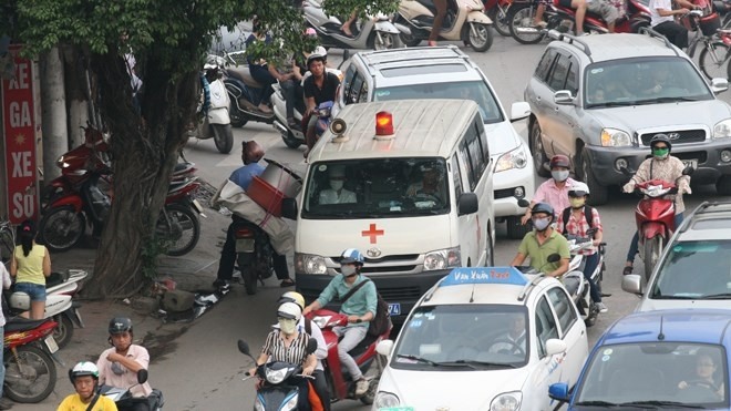 Có tình trạng xe ưu tiên lạm dụng quyền ưu tiên, dẫn tới những hệ lụy đáng tiếc.