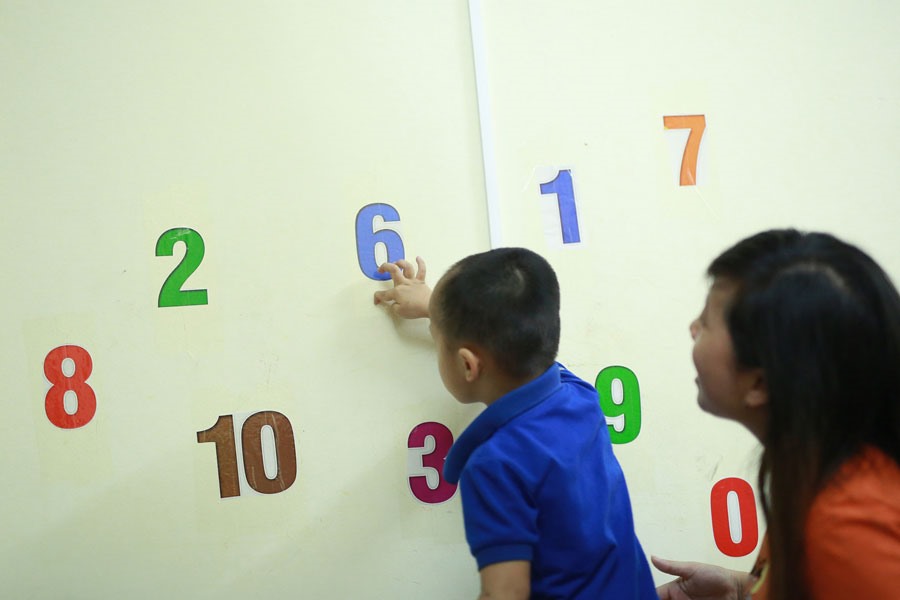 Tiết lộ thông tin về đời sống riêng tư, bí mật cá nhân của trẻ em có thể bị phạt tới 50 triệu đồng. Ảnh: NGUYỄN HẢI