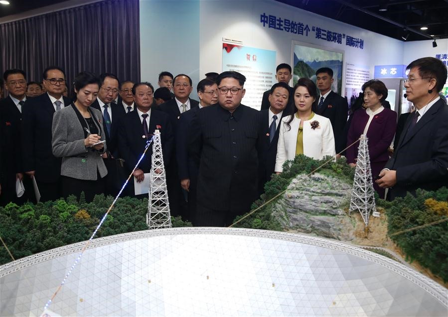 Phu nhân lãnh đạo Triều Tiên Kim Jong-un được khen ngợi chọn trang phục tinh tế. Ảnh: The Guardian.