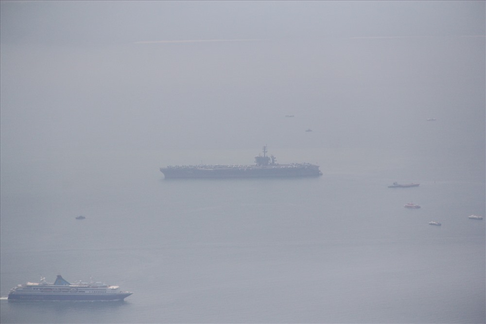 Trước đó, hàng không mẫu hạm USS Carl Vinson là siêu hàng không mẫu hạm lớp Nimitz thứ ba của Mỹ, là 1 trong 10 tàu sân bay năng lượng hạt nhân lớp Nimitz, thuộc biên chế của Hạm đội 7, Hải quân Mỹ. Ảnh: N.TRI