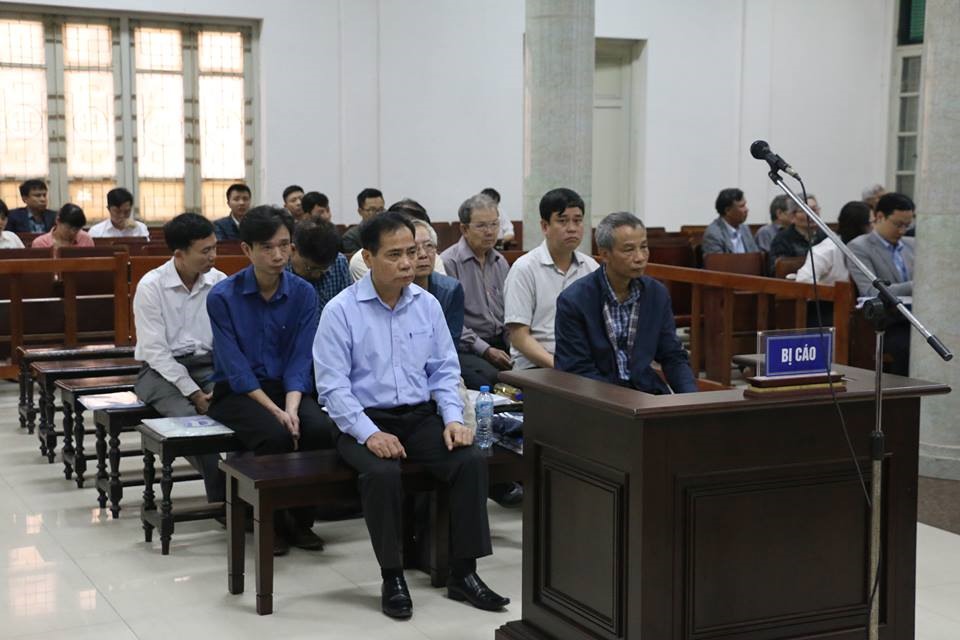 Các bị cáo tại phiên tòa. Ảnh CN