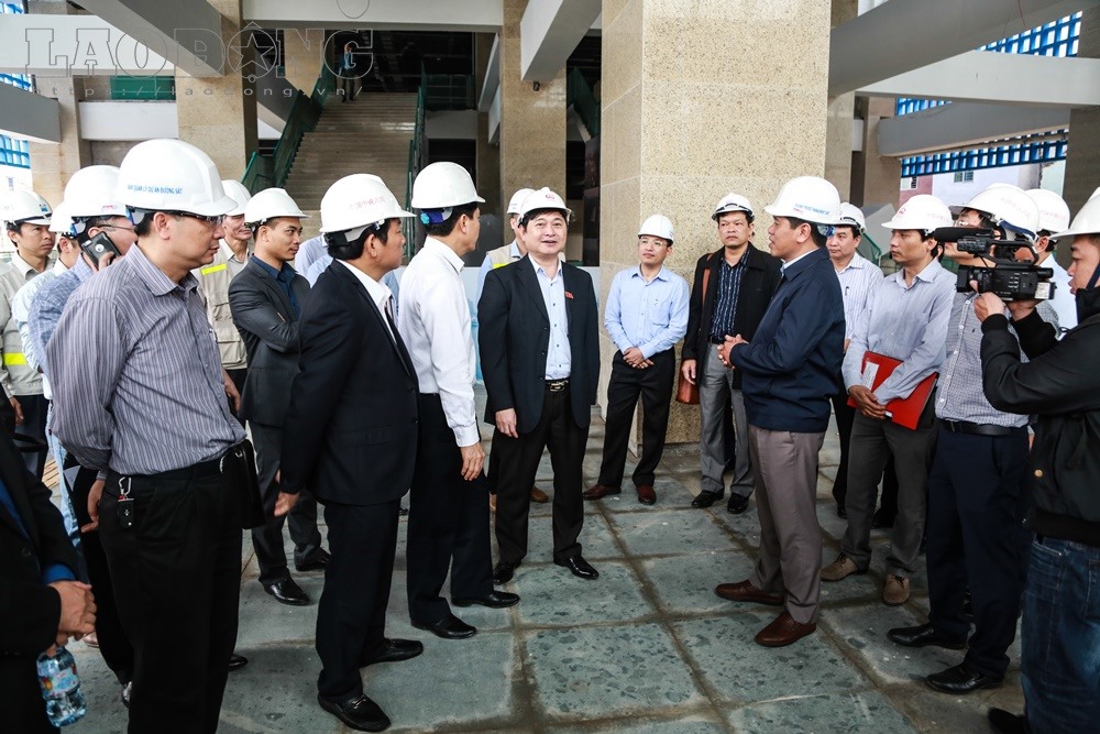 dự án đã hoàn thành trên 95% khối lượng công việc. 13 đoàn tàu đã được chuyển từ Trung Quốc về Việt Nam tập kết ở depot tại đây. Bên cạnh đó, 80% thiết bị đã được nhập về để lắp đặt, hoàn thiện các hạng mục cuối cùng.