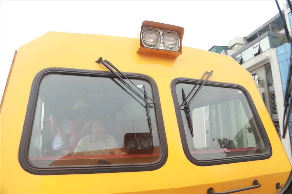 Cũng theo ông này, dự án này liên quan đến nhiều ban ngành chức năng từ trung ương đến địa phương, như đơn vị cung cấp điện nước, phòng cháy chữa cháy, hệ thống an ninh và giao thông. Những đơn vị này buộc phải vào cuộc, phối hợp với Tổng thầu, Ban quản lý dự án để căn chỉnh, hoàn thành tiến độ dự án.