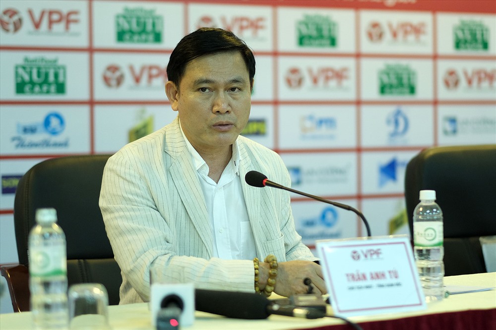 Bầu Tú tiếp tục giữ chức TGĐ VPF khiến bầu Đức và bầu Thắng thất vọng, dẫn tới việc cuộc hẹn nói chuyện sẽ bị hủy.