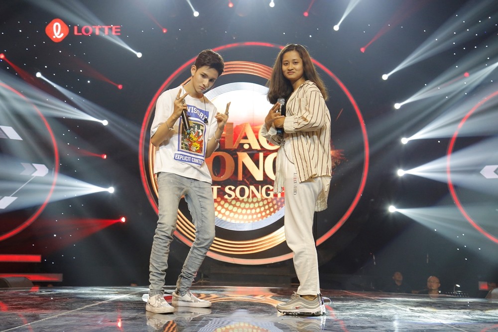 Kim Samuel song ca cùng thí sinh Việt