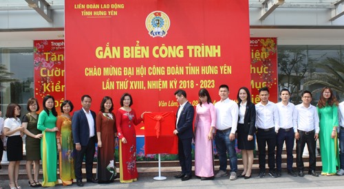 Lễ gắn biển công trình nhà máy sản xuất thuốc tân dược Cty TNHH traphaco Hưng Yên. Ảnh: T.N