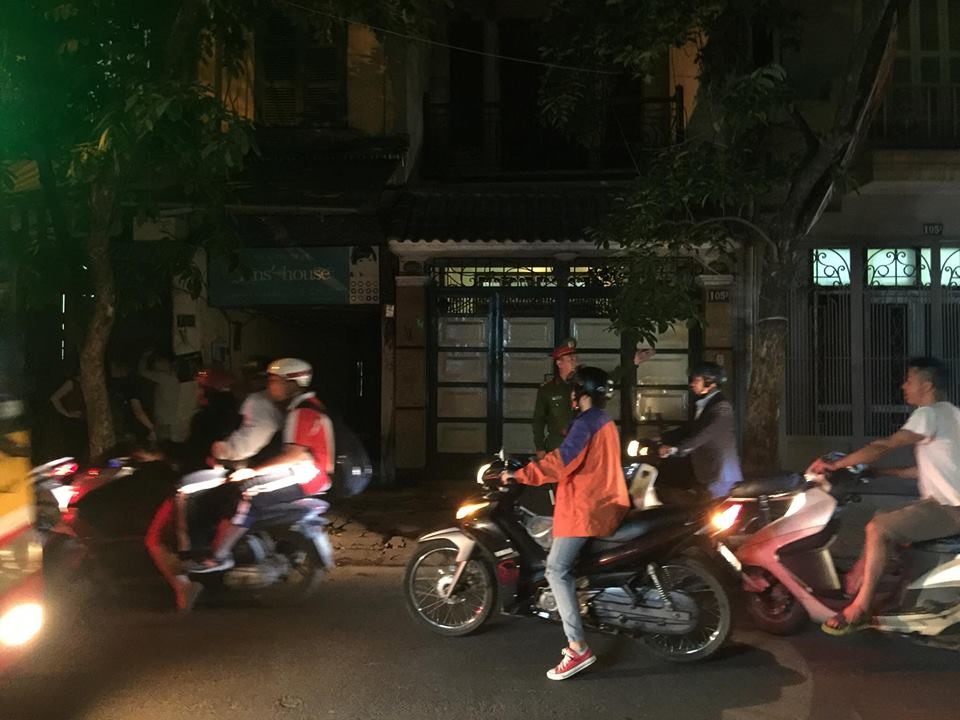 Khám nhà nguyên Phó Tổng Cục trưởng Tổng cục V - Bộ Công an liên quan vụ Vũ 'nhôm' - ảnh 4 Khám nhà nguyên Phó Tổng Cục trưởng Tổng cục V - Bộ Công an liên quan vụ Vũ 'nhôm' - ảnh 4