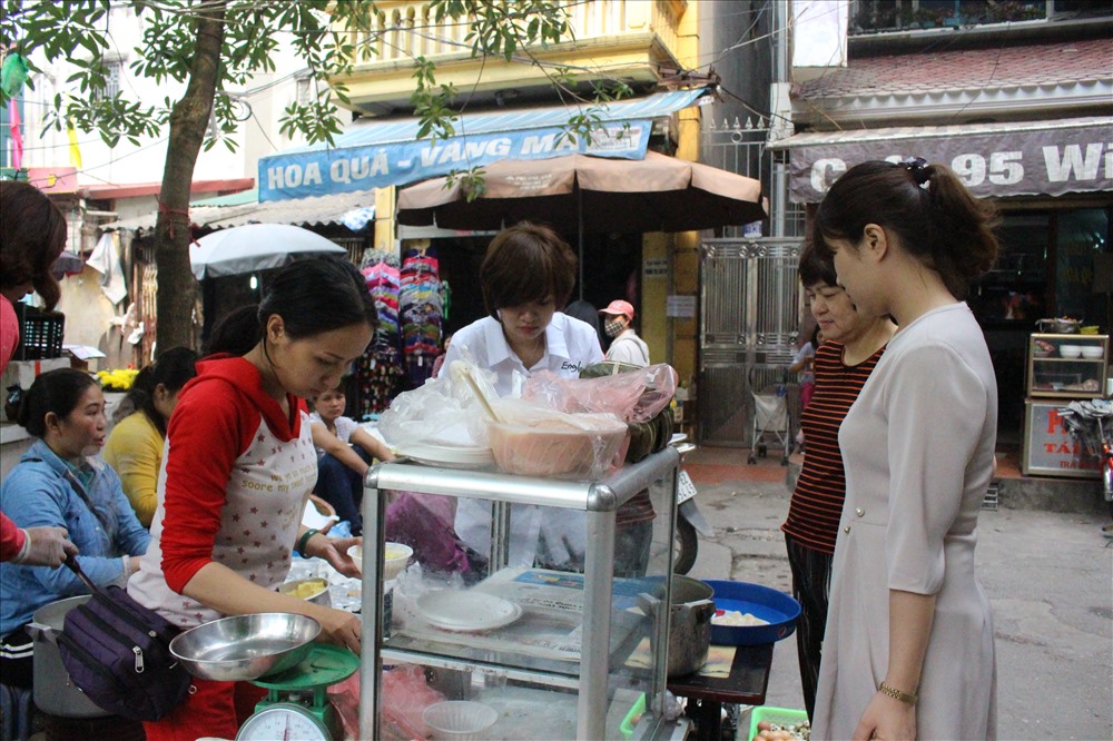 Trải qua bao nhiêu năm, phong tục ăn bánh trôi bánh chay đã trở thành nét đẹp văn hóa của riêng người Việt
