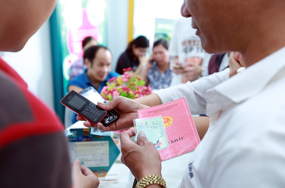 Các thông tin cơ bản như số chứng minh nhân dân, hình ảnh của chủ thuê bao phải thống nhất và trùng khớp với số điện thoại đăng ký