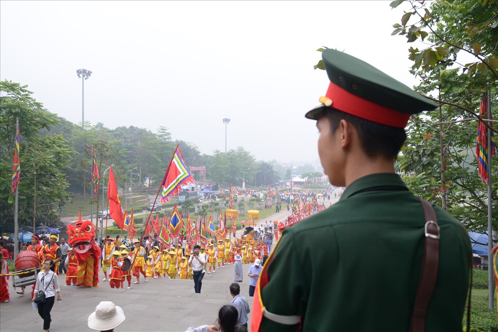 Ngay từ sáng sớm, an ninh đã được điều động nhằm đảm bảo các hoạt động văn hóa diễn ra suôn sẻ.