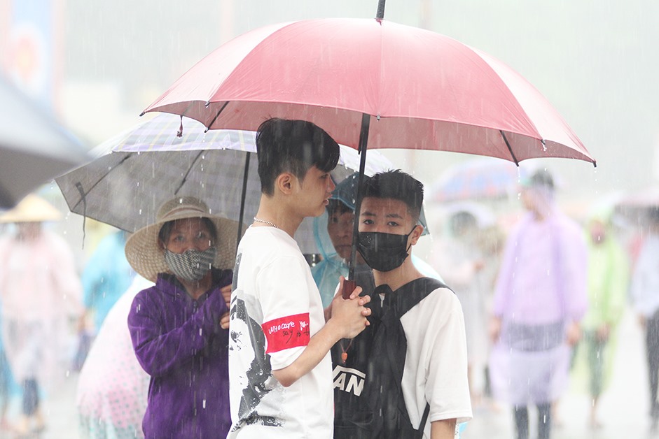 Tuy nhiên giá thành không tăng đột biến, không xảy ra tình trạng “chặt chém” du khách.