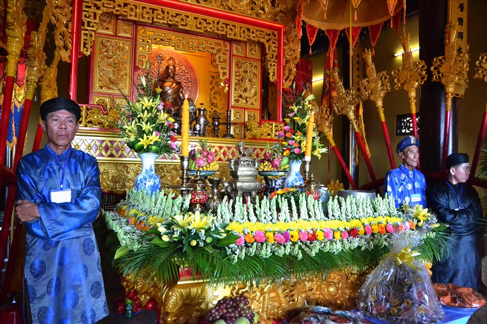 Cho đến hoa trái... (Ảnh: Lục Tùng)