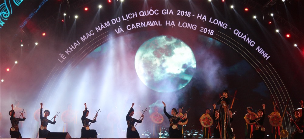 Đa sắc màu văn hóa, âm nhạc. Ảnh: Nguyễn Hùng