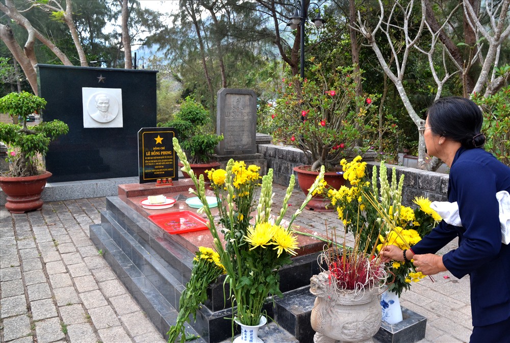 Nơi đây có mộ của cố Tổng Bí thư Lê Hồng Phong. (Ảnh: Thanh Mai)