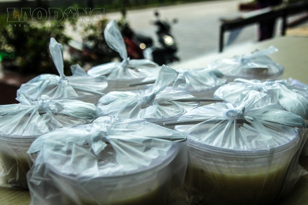 Những suất ăn miễn phí.