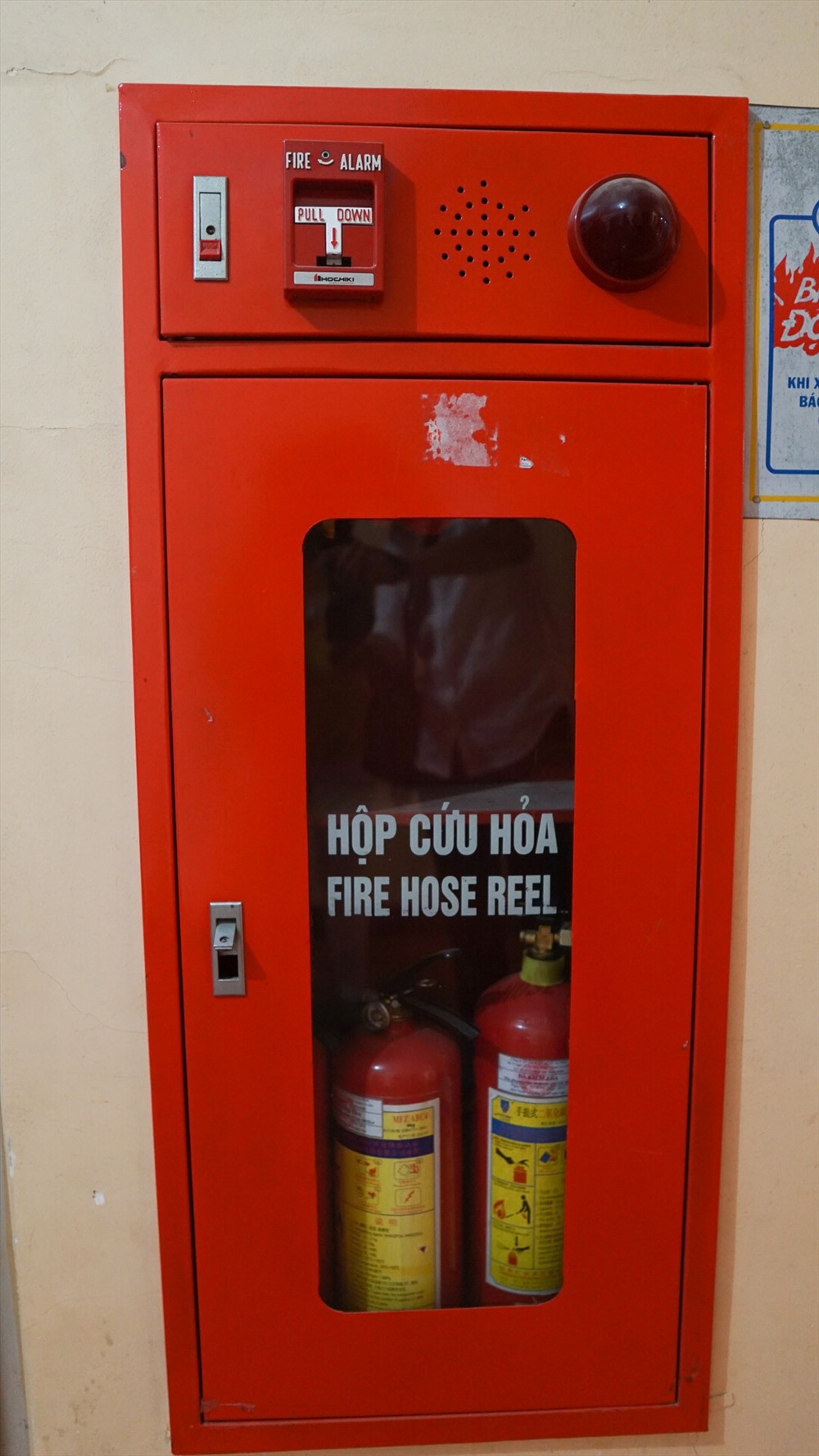 Hộp đựng bình cứu hỏa không có dây