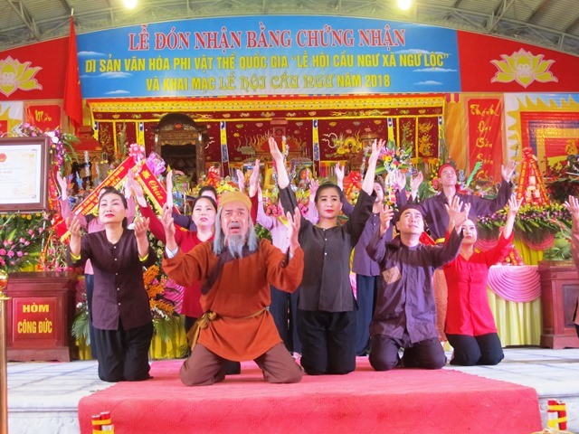Một số tiết mục văn nghệ tái hiện mong ước của ngư dân vùng biển. (Ảnh: HT)