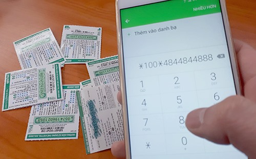 Giảm 20% giá cước các mạng điện thoại di động. Ảnh: Phương Sơn.