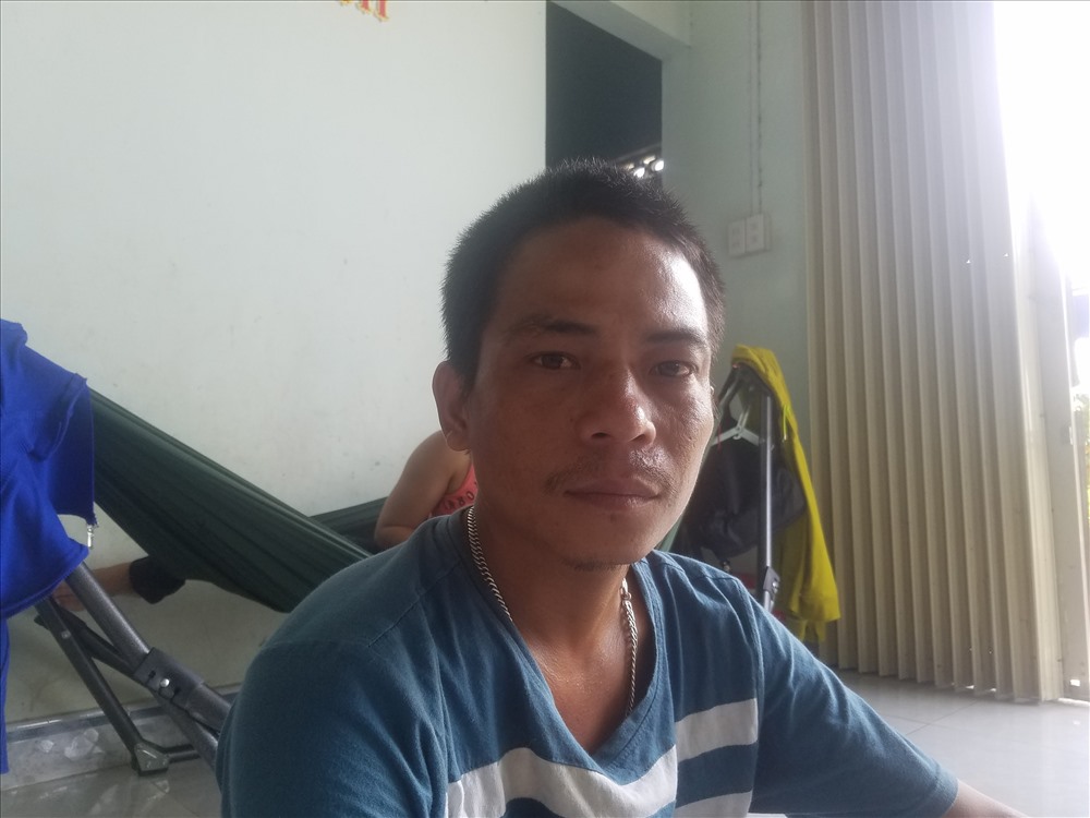 Một ngày sau sự việc kinh hoàng đêm 10.5, gia đình anh Đạt vẫn chưa hết hoảng hốt khi kể lại. Ảnh: P.L