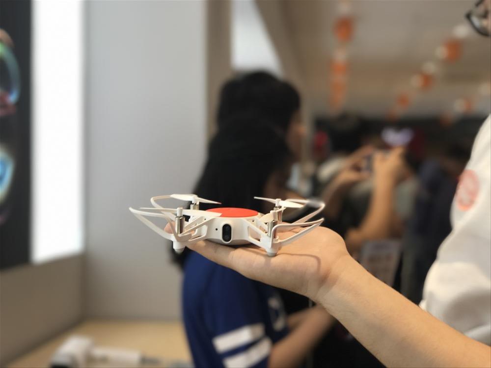 Một chiếc Flycam đang trong quá trình phát triển chưa có trong danh sách hàng để bán.
