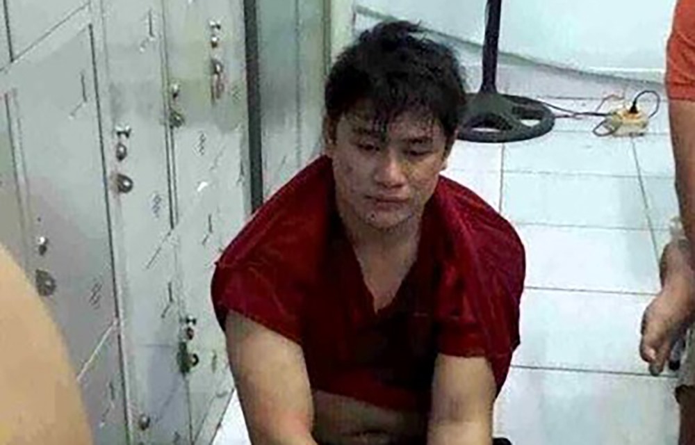 Đối tượng Tài sau khi bị công an vây bắt tại đường Phạm Văn Chiêu, phường 9, Gò Vấp