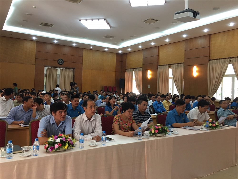 Các đại biểu tham dự lễ phát động. Ảnh: V.L