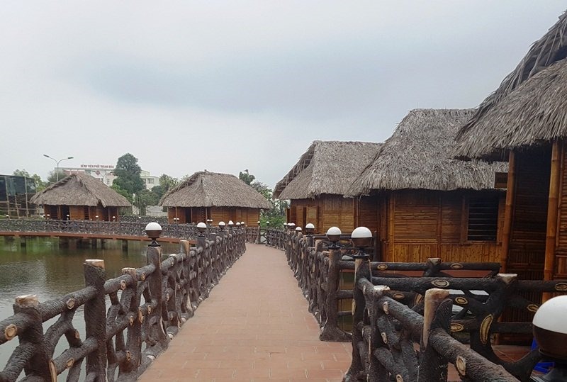 Khu ẩm thực, câu cá.
